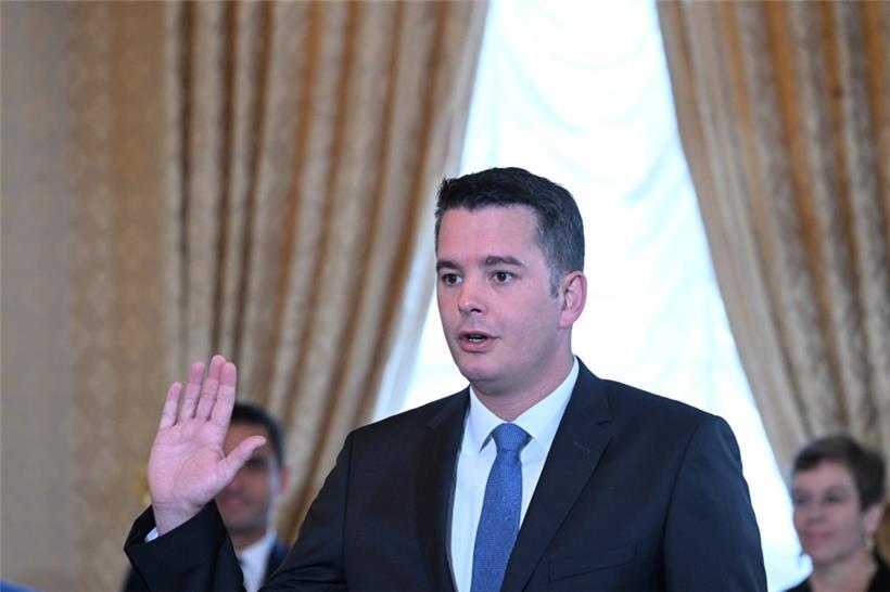 Lex Delles (DP): Wirtschaftsminister und Minister für PME, Energieminister, Tourismusminister
