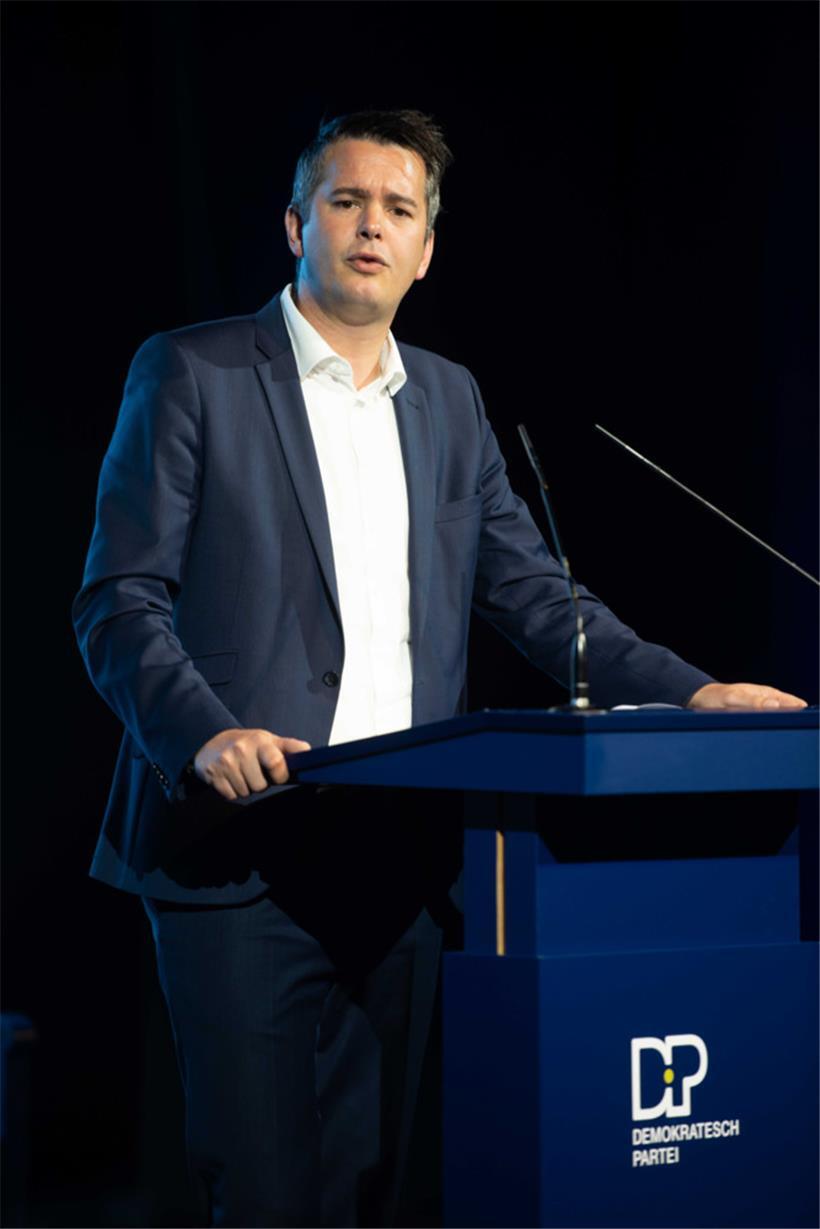 Lex Delles: Wirtschaftsminister
