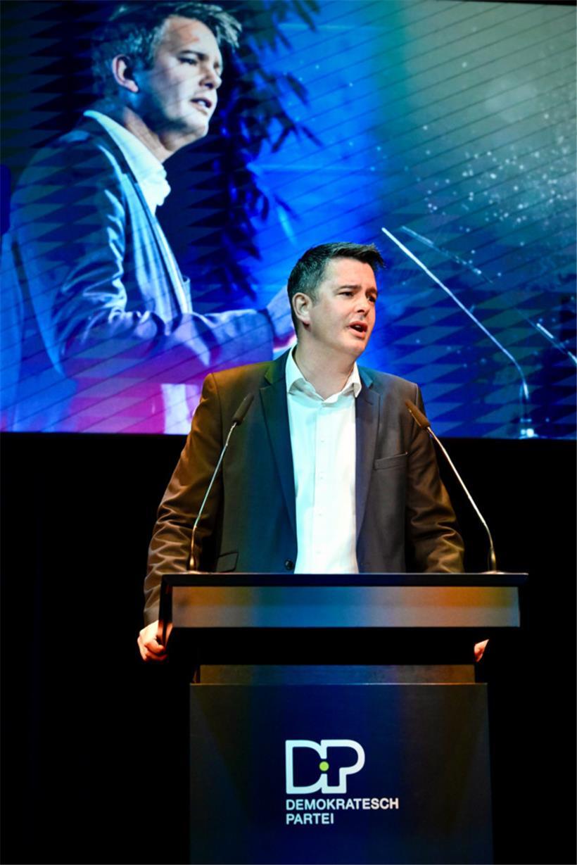 Lex Delles, hier beim Jubiläumskongress auf Limpertsberg am 27. April, übergab das Amt des Parteipräsidenten an Carole Hartmann
