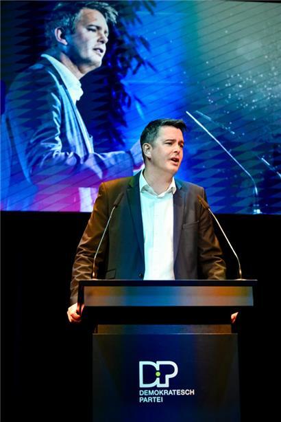 Lex Delles, hier beim Jubiläumskongress auf Limpertsberg am 27. April, übergab das Amt des Parteipräsidenten an Carole Hartmann
