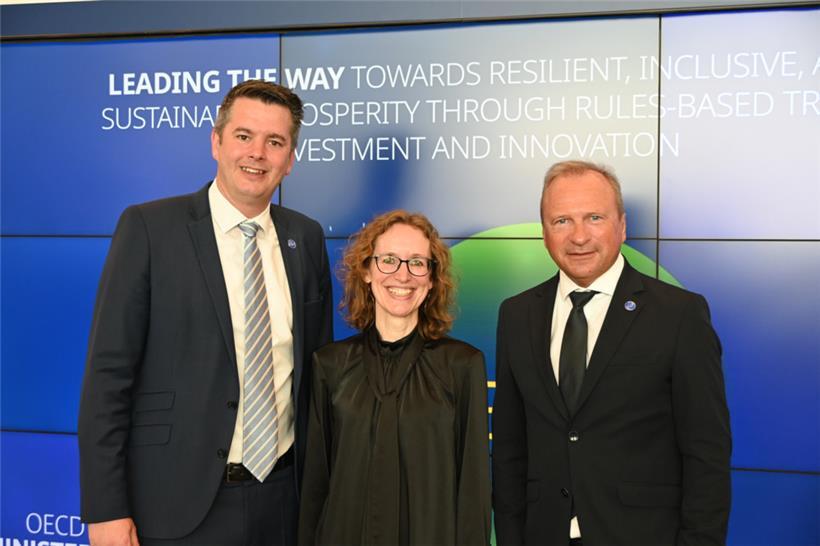 Lex Delles und Gilles Roth mit Nadia Ernzer, „Permanent Representative of Luxembourg to the OECD“
