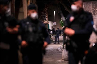 L’homme qui a abattu le policier Eric Masson est aujourd’hui l’homme le plus recherché de France
