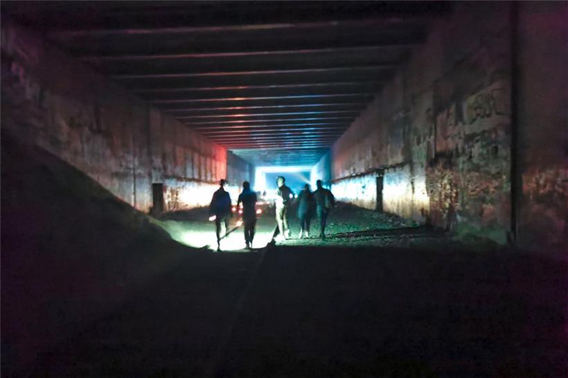 Licht und Schatten einer Rave-Party: Lasst die jungen Leute doch tanzen!
