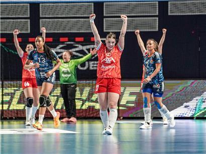 Lily Melchior und die Red Boys bei spektakulärer Aufholjagd in der zweiten Halbzeit eines spannenden Fußballspiels