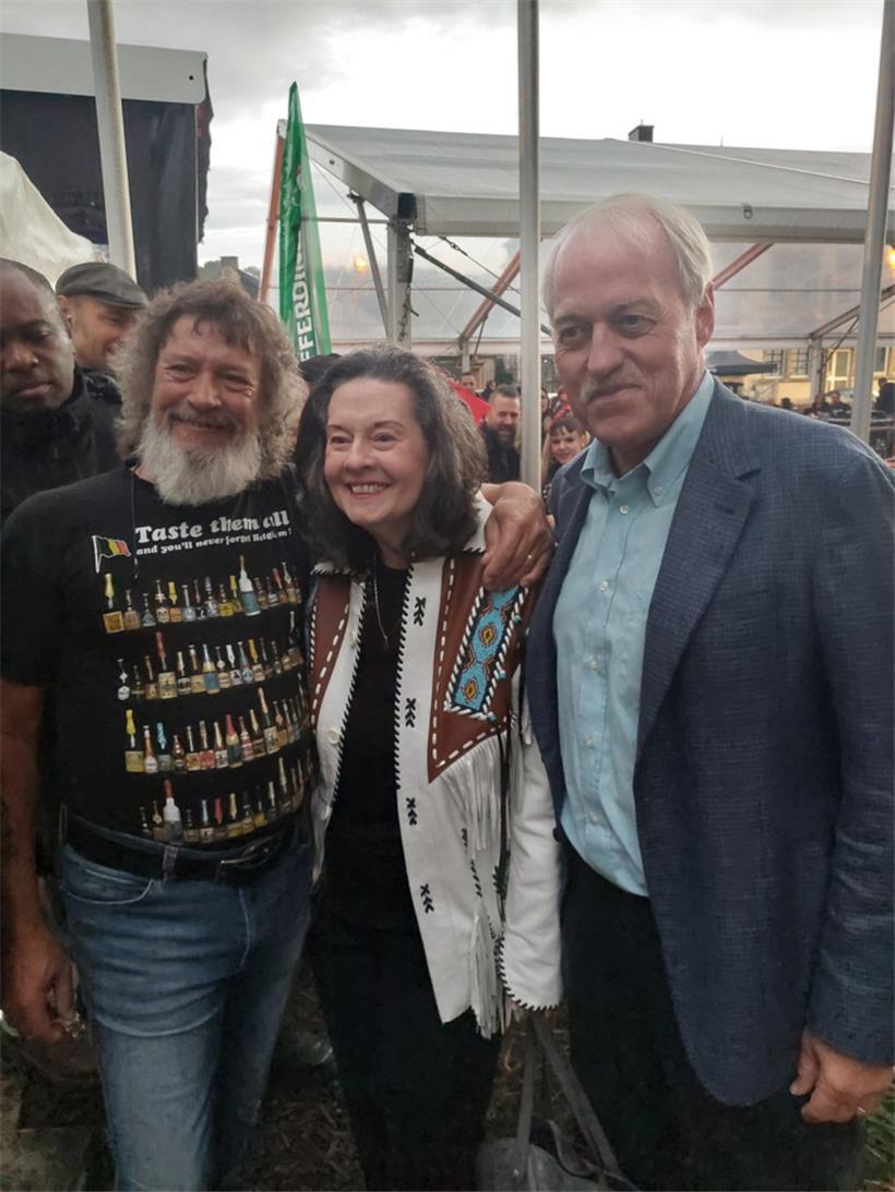 Linda Gail Lewis mit Bürgermeister Pierre Mellina
