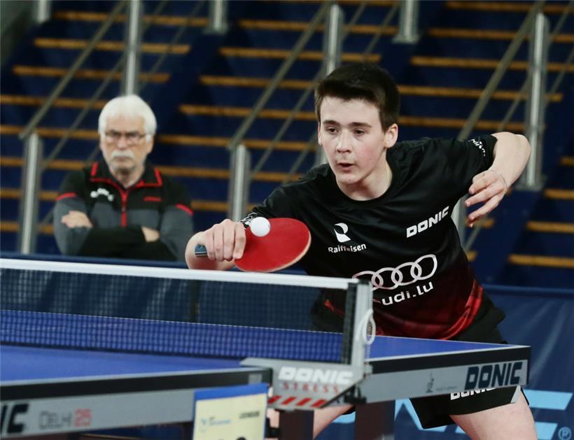 Linger-Youngster Aaron Sahr bewahrte am Wochenende mit drei Siegen im Einzel und einem im Doppel eine „weiße Weste“
