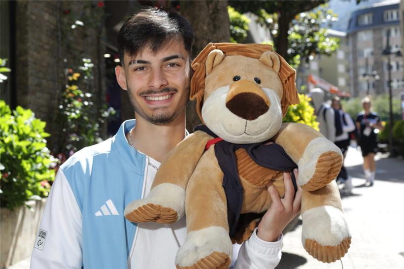 Löwe Schaapi, das Maskottchen der Rugbyspieler
