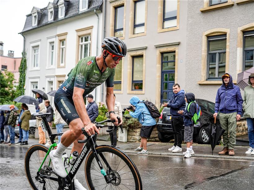 Loïc Bettendorff fährt Cyclocross bei Regenwetter, zeigt Ausdauer und Fahrtechnik im schlammigen Gelände