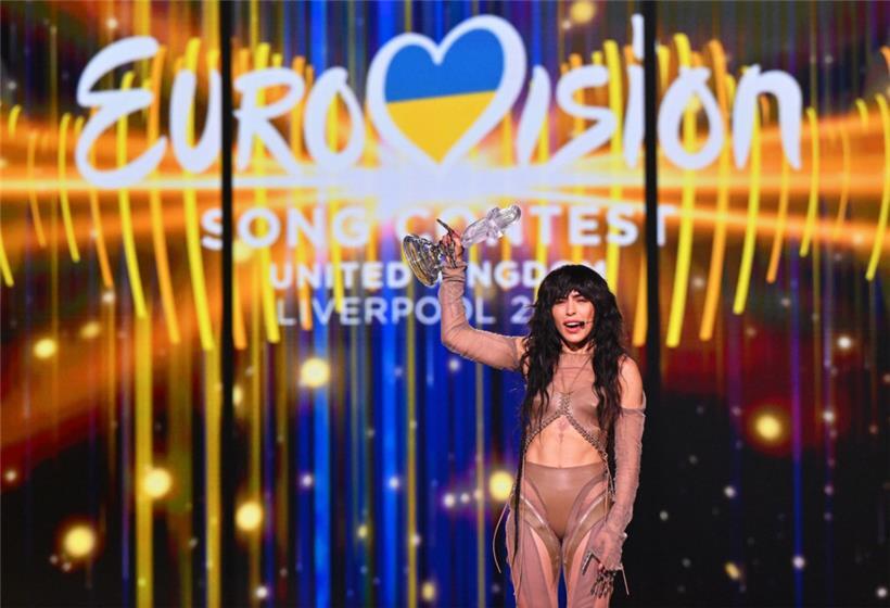 Loreen aus Schweden jubelt nach ihrem Sieg beim Finale des 67. Eurovision Song Contest (ESC)
