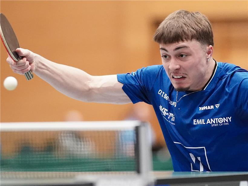Loris Stephany und DT Berburg im Halbfinale gegen Hostert/Folschette beim Tischtennis-Turnier