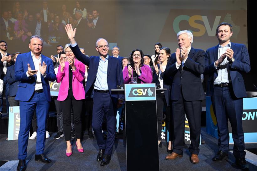 Luc Frieden erhält stehende Ovationen: Auf dem CSV-Konvent am Samstag wurde er als Spitzenkandidat für die kommenden Parlamentswahlen bestätigt
