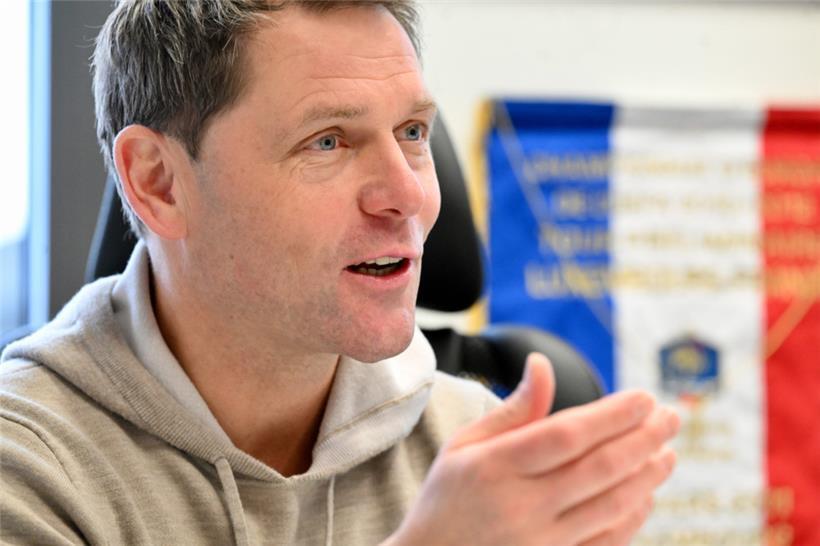 Luc Holtz ist davon überzeugt, dass man mit netten Jungs keinen Blumentopf gewinnt
