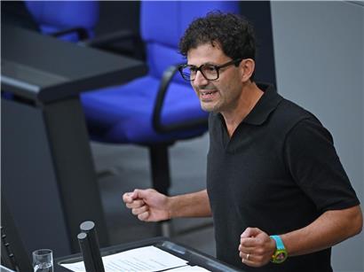 Luigi Pantisano wirft seinen Hut als Parteivorsitzender der deutschen Linken in den Ring