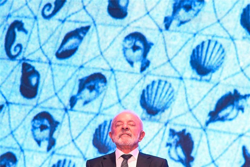 Lula da Silva während der Verleihung des Ordens für kulturelle Verdienste, der höchsten öffentlichen Auszeichnung im brasilianischen Kultursektor, vor dem modernistischen Gustavo-Capanema-Palastgebäude, das am 20. Mai in Rio de Janeiro wiedereröffnet wurde
