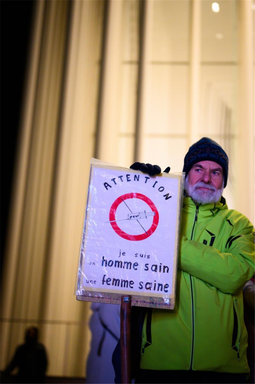 Luxembourg-ville, marche blanche antivax, anti restrictions 14.02.2022
