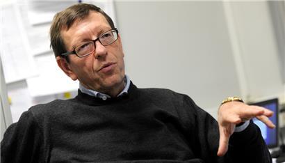 Luxemburg braucht einen gesetzlichen Rahmen, um schneller auf Entwicklungen der pandemischen Lage reagieren zu können, meint Virologe Claude Muller
