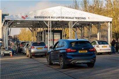 Luxemburg setzt im Kampf gegen das Coronavirus auch auf das Large Scale Testing. So sollen asymptomatische Fälle gefunden werden. Eine neue Studie zeigt nun, welche Wirkung diese Massentests tatsächlich hatten. 
