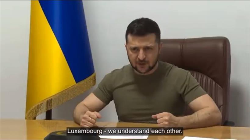 „Luxemburg, wir verstehen uns“: Der ukrainische Präsident bei seiner Videoansprache während des EU-Gipfels vergangene Woche in Brüssel
