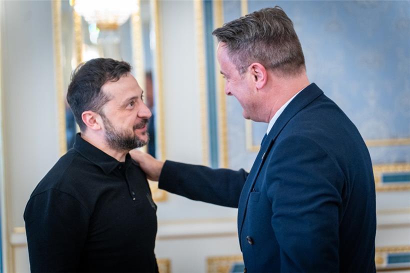 Luxemburgs Außenminister Xavier Bettel mit dem aktuellen Präsidenten der Ukraine, Wolodymyr Selenskyj, letzte Woche während eines kurzen Besuchs in Kiew
