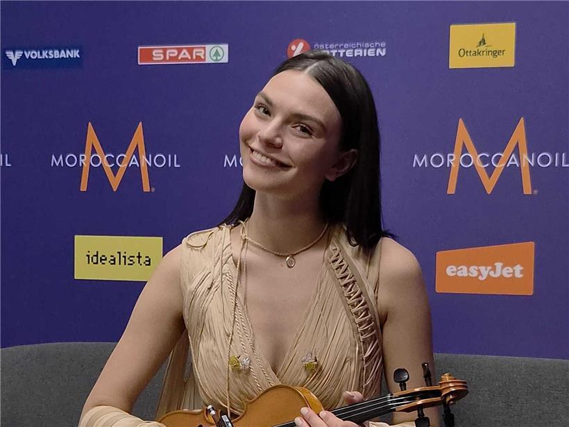 Eva-Marija, Luxemburgs ESC-Kandidatin, bei der Probe mit Geige am Mittwoch, Vorbereitung für Eurovision Song Contest 2024
