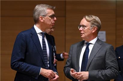 Luxemburgs Innenminister Léon Gloden (l.) im Gespräch mit dem neuen Direktor der europäischen Grenzschutzagentur Frontex, Hans Leijtens
