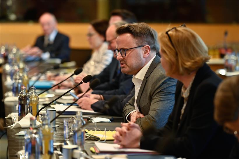 Luxemburgs Premier Xavier Bettel bei der Gesprächsrunde am 23. März
