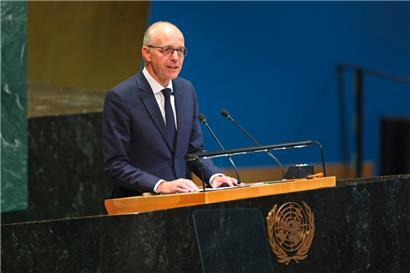 Luxemburgs Premierminister Luc Frieden während seiner Rede zur Anerkennung Palästinas bei den Vereinten Nationen
