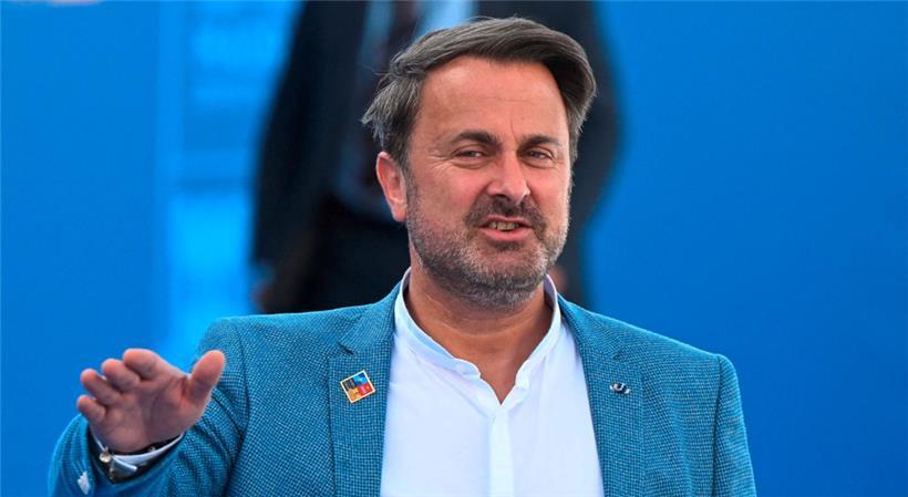 Luxemburgs Premierminister Xavier Bettel beim Eintreffen in Madrid, wo der NATO-Gipfel stattfindet
