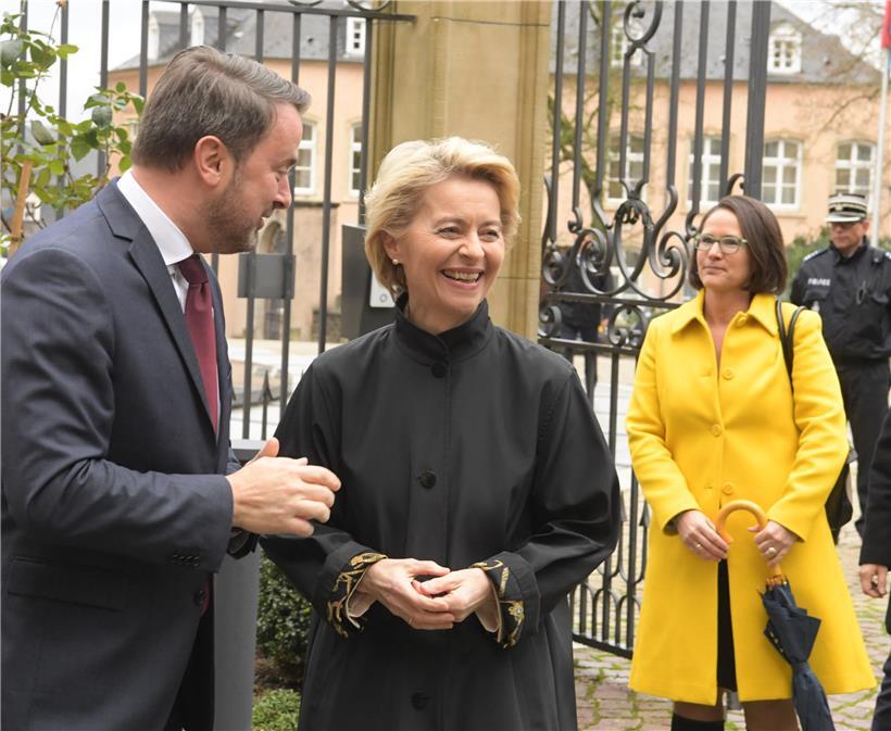 Luxemburgs Premierminister Xavier Bettel empfing Kommissionspräsidentin Ursula von der Leyen nach ihrem Besuch bei Großherzog Henri
