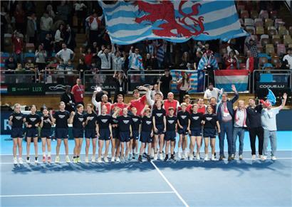 Luxemburgs Team lässt sich nach dem 3:1-Sieg gegen Litauen feiern
