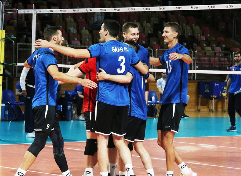 Luxemburgs Volleyballer bejubeln ihren Erfolg
