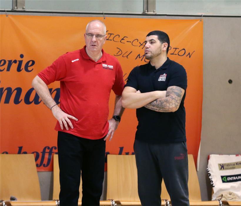 Majdi Anan (r.) ist in der LBBL der Herren als Assistant-Coach bei den Musel Pikes tätig, hier neben Head-Coach Milan Skobalj
