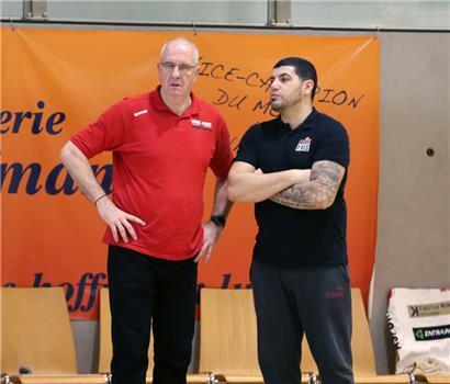 Majdi Anan (r.) ist in der LBBL der Herren als Assistant-Coach bei den Musel Pikes tätig, hier neben Head-Coach Milan Skobalj
