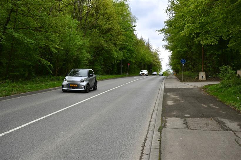Mal wieder eine parlamentarische Frage zum Contournement: Die aktuelle Trasse führt durch Waldgebiet und ist unsicherer denn je
