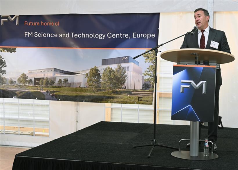 Malcolm Roberts stellt das Projekt vor
