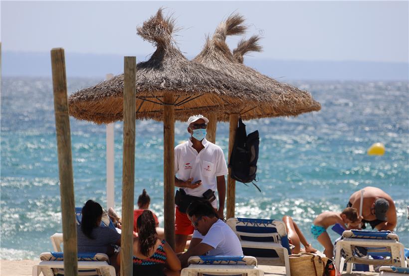 Mallorca fürchtet auch um seinen Ruf: Wer einen normalen Urlaub dort verbringt, hat die Sauftouristen beim Rückflug unter Umständen neben sich sitzen – und das könnte viele von einer Reise abhalten 
