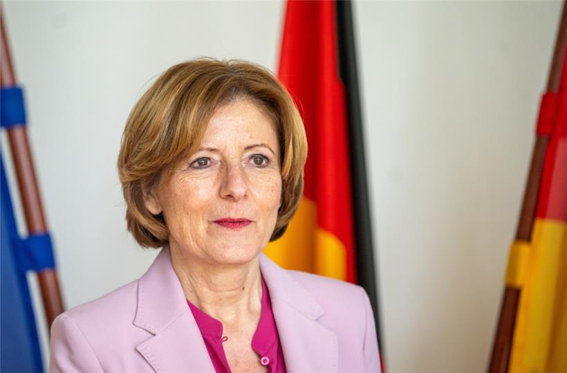 Malu Dreyer zieht sich als Regierungschefin des Bundeslandes im Südwesten Deutschlands zurück
