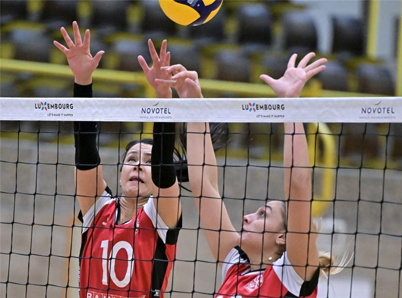 Mamer um Lindsay Taylor Dowd (l.) und Sara Hasku will sich gegen Gym für die 0:3-Hinspielniederlage revanchieren
