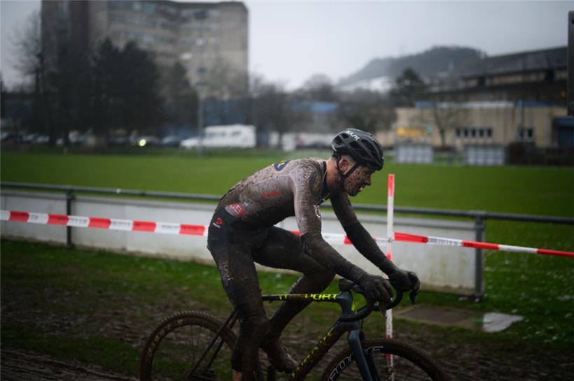 Man erkennt es kaum, aber bei den Cyclocross-Landesmeisterschaften war Loïc Bettendorff bereits im Trikot von Riwal unterwegs
