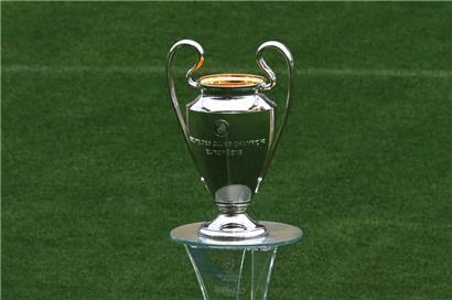 Manchester City will endlich den heißbegehrten Henkelpott erringen
