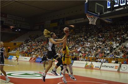 Mandy Geniets und der T71 bewiesen nach einem schlechten Start Kampfgeist
