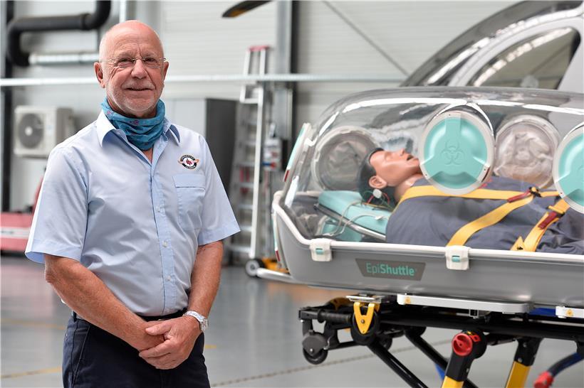 Mann der Tat: Das neue Material ist absolut sicher und spart Zeit und Arbeit, so Air-Rescue-Chef René Closter
