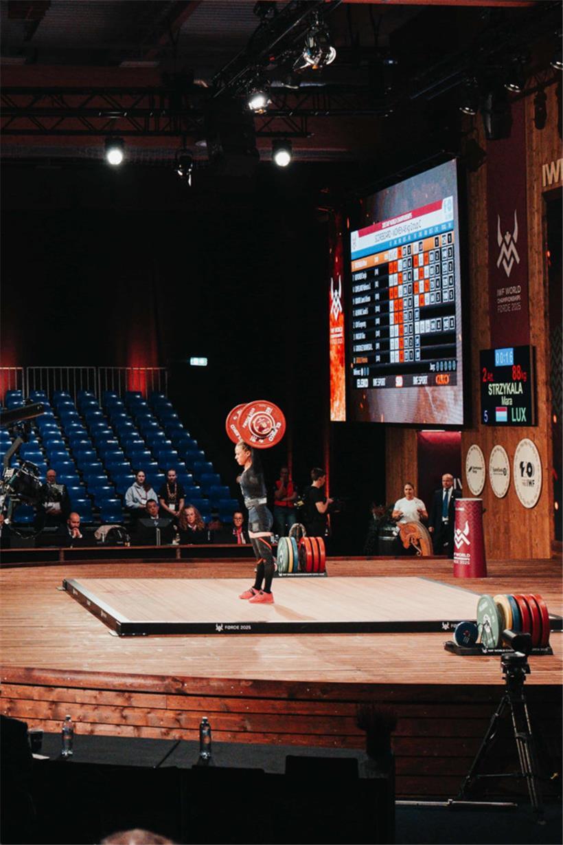 Mara Strzykala konnte im zweiten Versuch 88 kg stoßen
