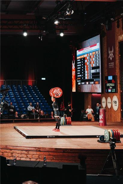 Mara Strzykala konnte im zweiten Versuch 88 kg stoßen
