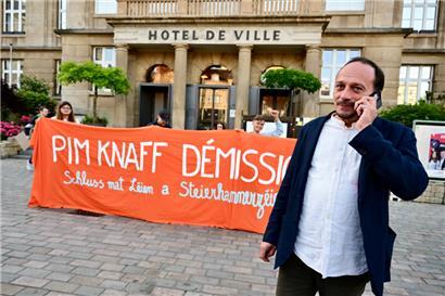 Marc Baum am Dienstag vor dem Rathaus
