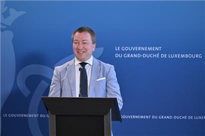 Marc Hansen hat gut lachen: Die Digitalisierungsbemühungen seines Ministeriums tragen Früchte.
