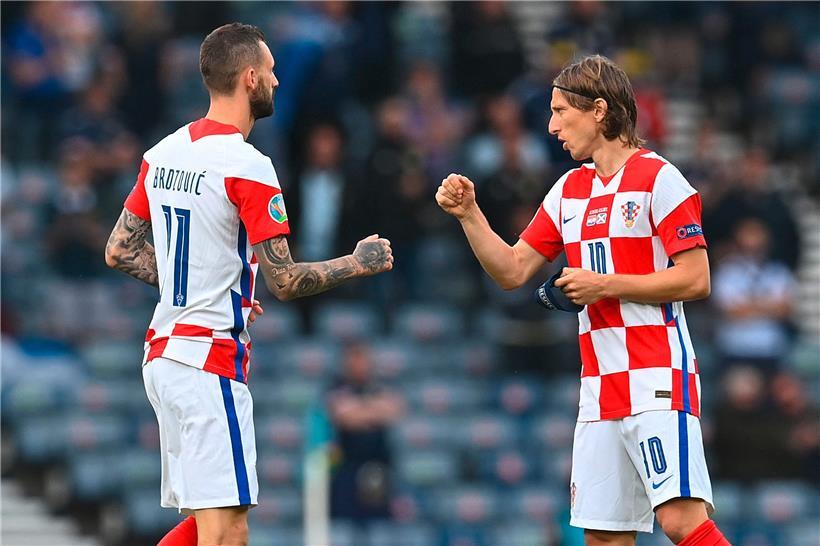 Marcelo Brozovic (l.) kann sich auf die Künste seines Kapitäns verlassen
