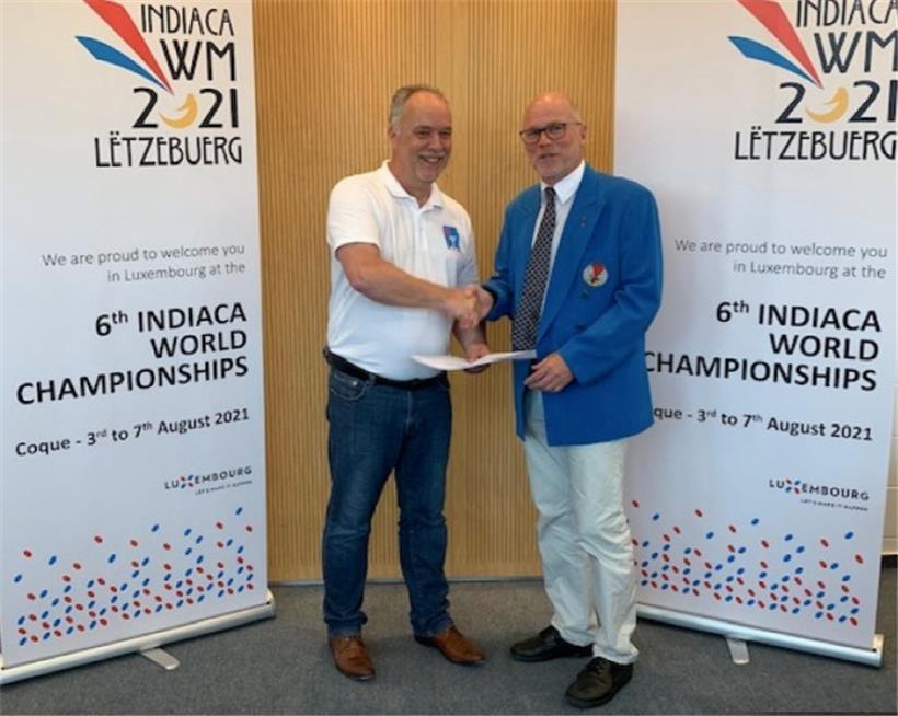 Marco Aardoom (l.) freute sich vor zwei Jahren sichtlich über die Vergabe der anstehenden Weltmeisterschaft
