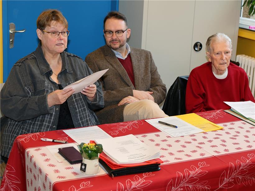 Marianne Volz, Christian Weis und Georges Weissen bei Abendveranstaltung am Donnerstag, Gesprächssituation im Fokus