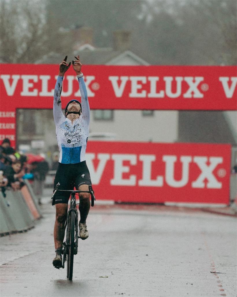 Marie Schreiber gewann im Dezember 2024 das Weltcup-Rennen in Hulst
